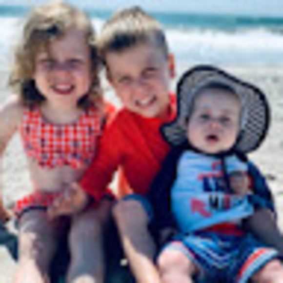 Meet your Posher, Anya - Picture 1 of 1